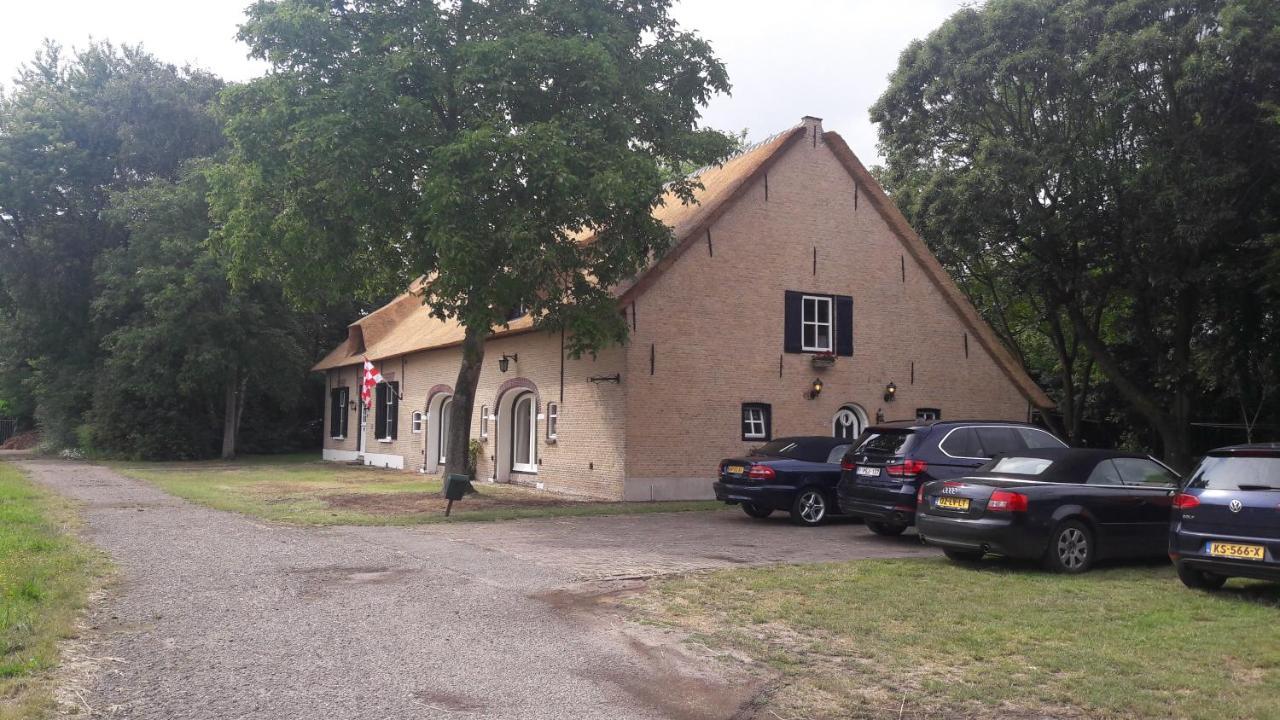 Farmer'S Suite Prinsenbeek ภายนอก รูปภาพ